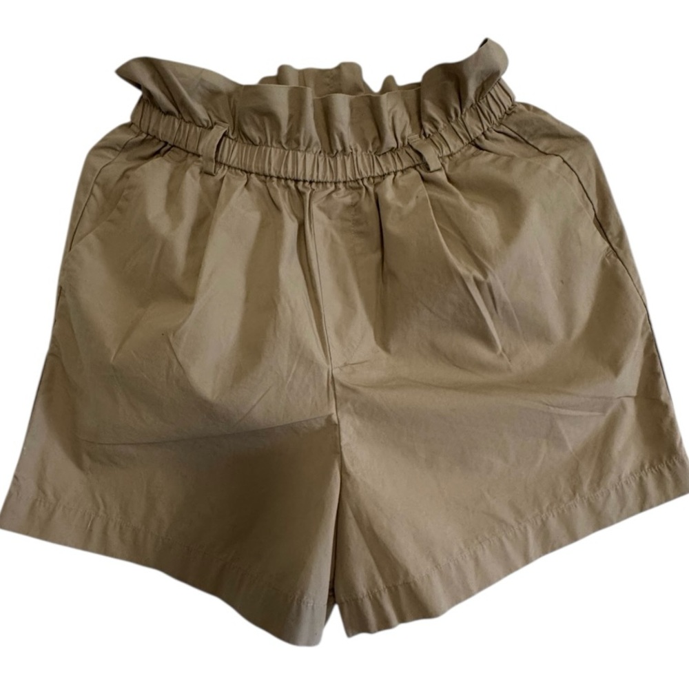 Uniqlo women's beige shorts, size S/26, classic spring-summer